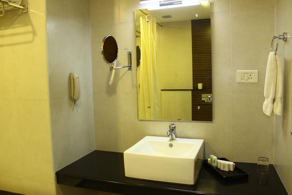 Hotel Abaam Cochin Kochi Habitación foto